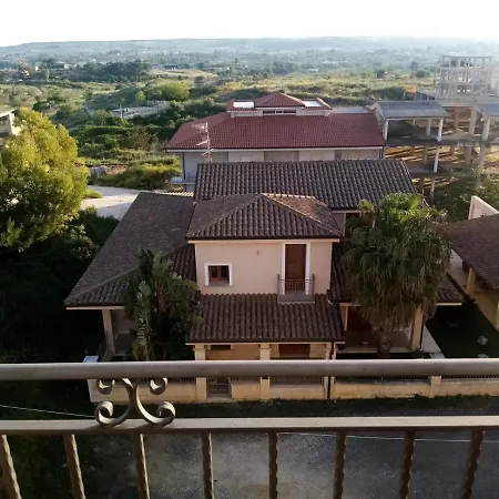 Rosa's House Alojamento de Acomodação e Pequeno-almoço Santa Margherita di Belice