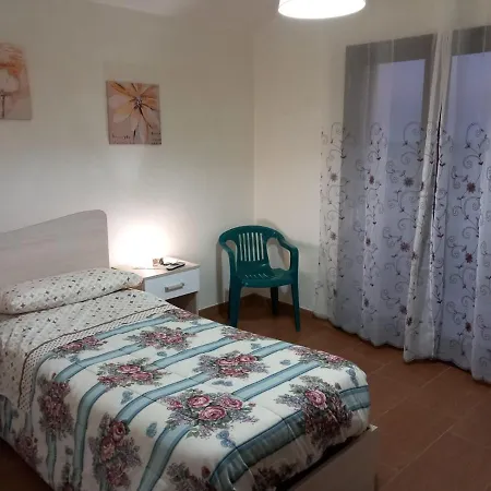 Rosa's House Alojamento de Acomodação e Pequeno-almoço Santa Margherita di Belice