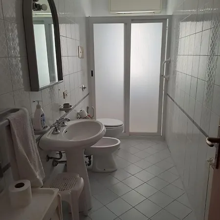 Alojamento de Acomodação e Pequeno-almoço Rosa's House 3*